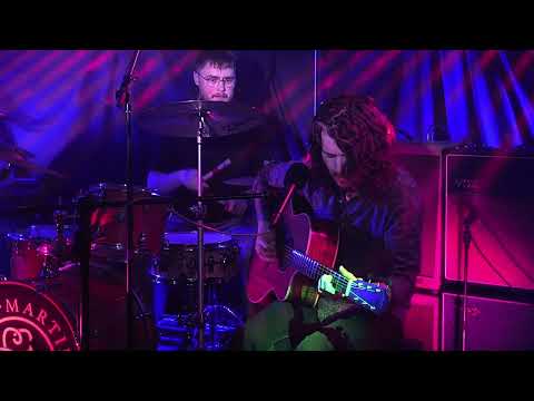 Dom Martin Plays Rory Gallagher from Deuce