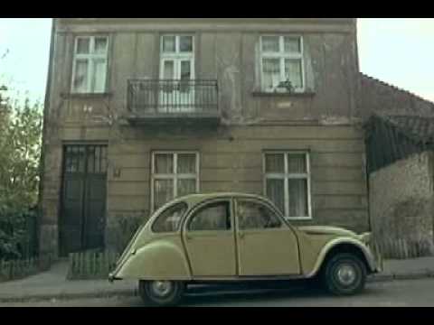 Balkanski spijun, pad sa balkona