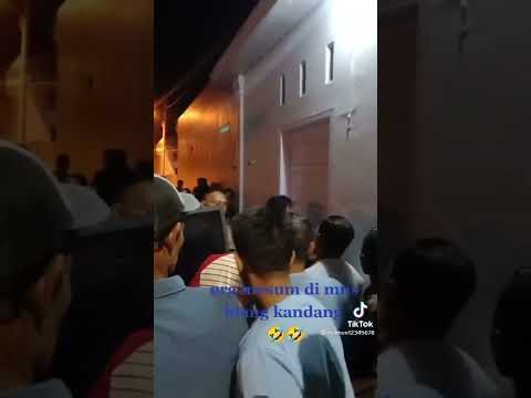 Di GREBEK! Warga mesum di Aceh