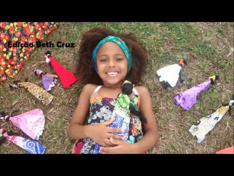 Abayomi - Música e letra de Hélio Machado e Beth Cruz.