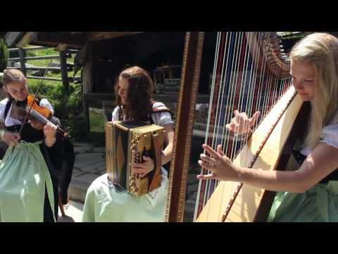 Jung und Frisch - "Komisch Panonisch" (Nö oane)