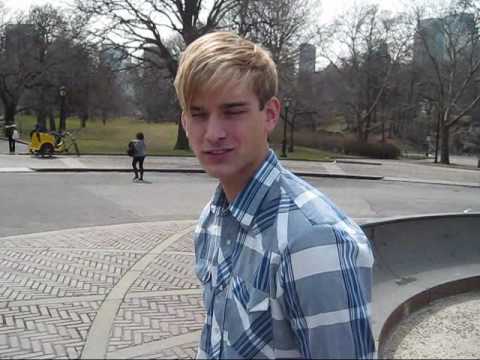 HELGE  TALKS ON MODELCLUE.COM