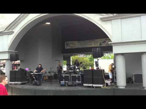 Mandeville Live! Mojeaux