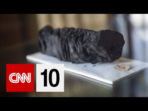 テクノロジーが古代ローマ時代の巻物を解明しようとする試み｜2019年10月7日 (Technology Attempts to Unravel Ancient Roman Scrolls | October 7, 2019)