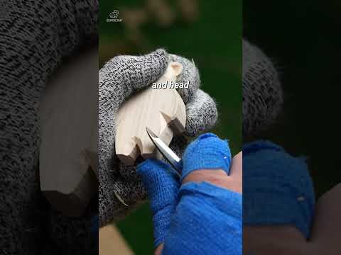 How about carving a cute bear? It's a beginner-friendly project that’s fun & easy to do🐻 #Whittling