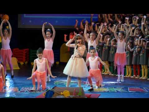 8* FESTIVAL ŠARENI VOKALI 2017 - Nina Obradović / Najbolja / 1. nagrada