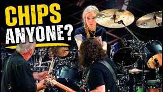 Download lagu Anika Nilles Offers Geddy Lee & Alex Lifeson Chips Mid-Show 😂 | Rush 2026 mp3 Download lagu Anika Nilles Offers Geddy Lee & Alex Lifeson Chips Mid-Show 😂 | Rush 2026 mp3