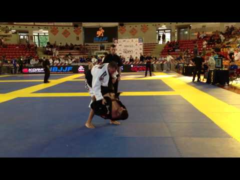 Luca Anacoreta vs Ioannis Konstantinidis - IBJJF Rome Open 2013 - Brown Adult - Open