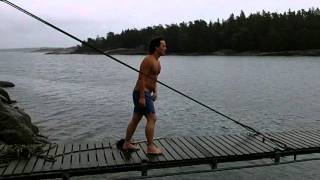 Download lagu Alex første bad mp3