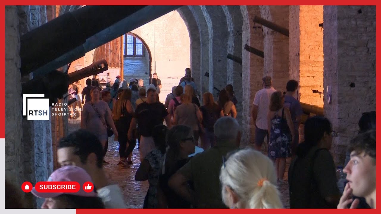 Turistët “pushtojnë” kalanë e Gjirokastrës, 48 mijë vizitorë vetëm në korrik