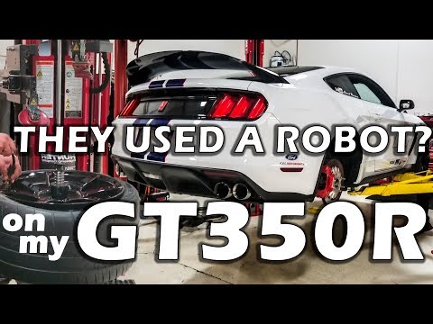 CHANGING TIRES ON CARBON FIBER WHEELS WITH A ROBOT!