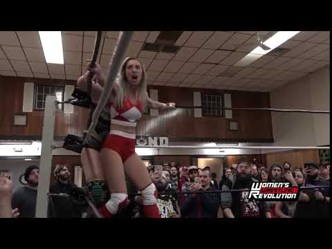 Ava Everett Corner Knee Lift