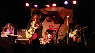 Beach Slang - Spin The Dial (live)