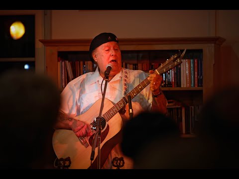 Mitch Walking Elk (USA)