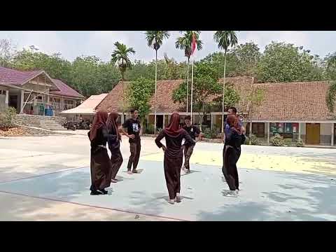 Tari kreasi_XII IPA 3