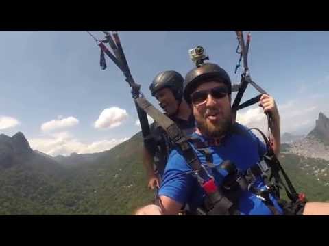 Vôo de parapente - câmera selfie