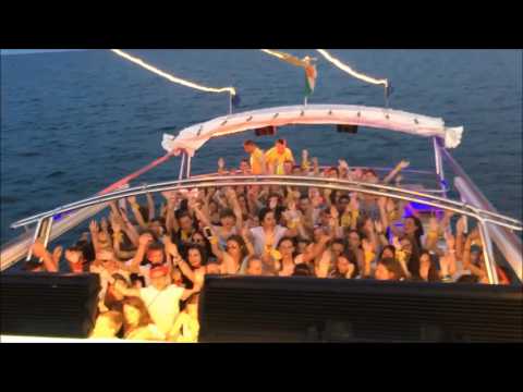 Lori Zama On The Boat (05.07.2017)