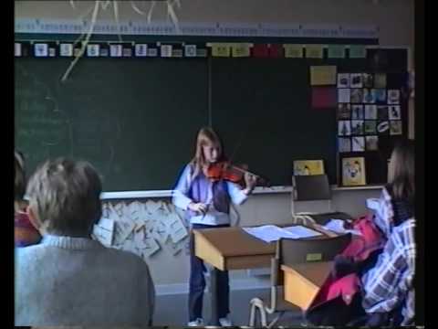 Emma spelar fiol - Månaderna