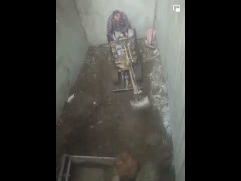 Operaio bergamasco bestemmia sulla ruspa