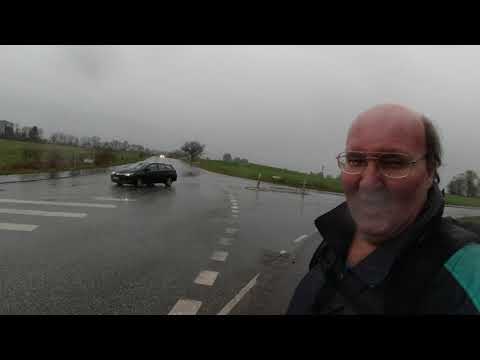 MongoTV_3984 - DEL 1 - VANDRETUR TIL FREDERIKSDAL FRIBAD VED FURESØEN ÅR 2119