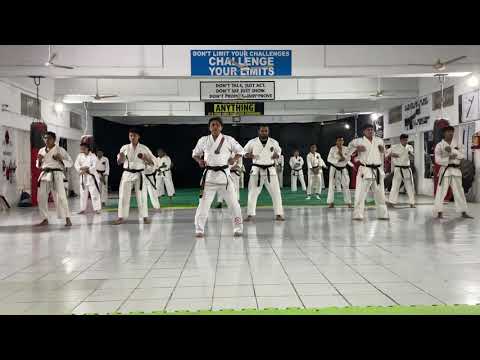 Karate : Kata Mawashi Uke Nidan