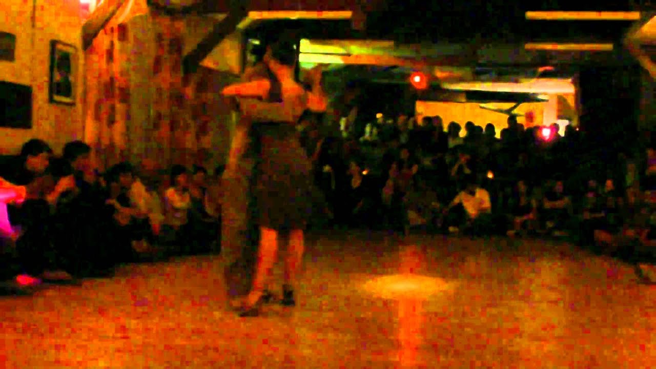 Enzo Hoces et Aurore Chadoin - Tango 2/4- Paris 16 octobre 2010.
