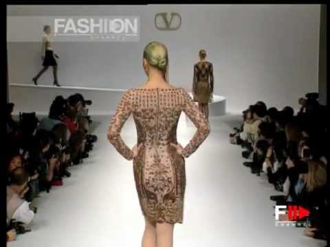 "Valentino" Autumn Winter 1996 1997 Paris 7 of 9 pret a porter woman by FashionChannel