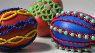 preview picture of video 'EASTER EGGS with PRECIOSA seed beads'