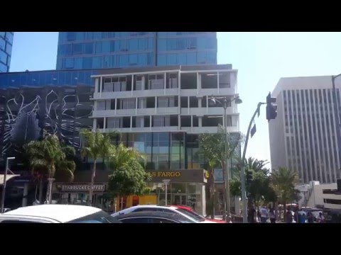 LOS ANGELES, CALIFORNIA – KOREATOWN – WILSHIRE/VERMONT