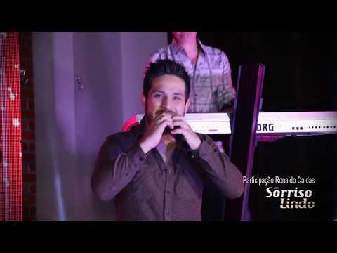 Grupo Momentos - OLHA QUEM VOLTOU (feat.) Sorriso Lindo (VideoClipOficial)