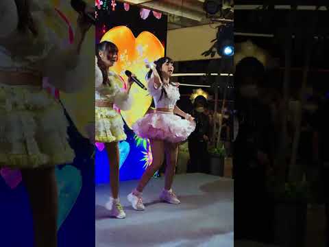 230330 (Puifaii Fancam) Sumomo - KISS Shite mo ii yo! @ True 5G Pro Hub - Siam Discovery