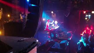 Die Like Dinoz - Nahko and the Medicine for the People (Live in Chicago)