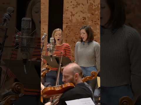 Perfect synchronicity. Pure magic. #classicalmusic #opera #love #music