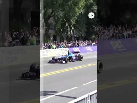 Así sonaba el motor del F1 de Colapinto en el road show de Buenos Aires