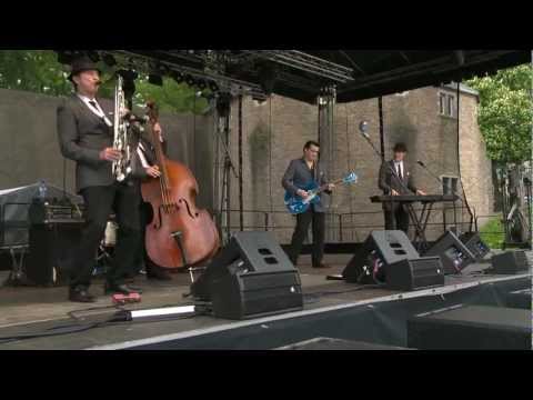 Dominic Halpin & The Honey B's - Spanjaardsgat