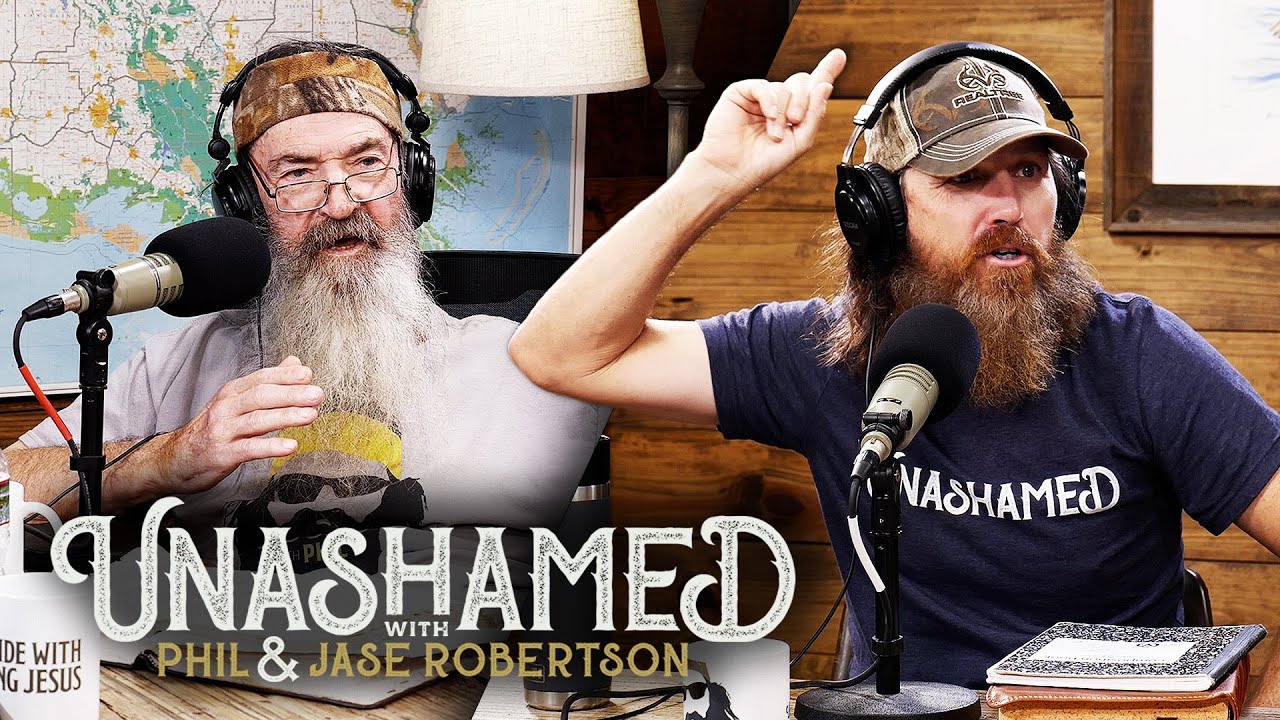 Ep 683 | Phil Gets Hustled by a Redneck Neighbor & Jase’s Shirtless Flight Through His Neighborhood