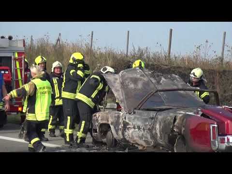 25.08.2019 Cadillac geht auf B103n bei Kritzmow in Flammen auf - Megastau!