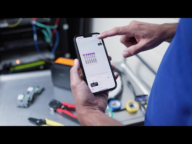 Stampante Etichette Transfer Termico Bluetooth Brother PT-E920BT con taglio automatico video