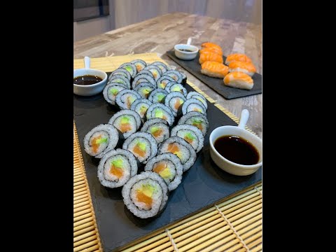 FAIRE DES SUSHI🍣🍣🍣 MAISON : MAKI SAUMON AVOCAT