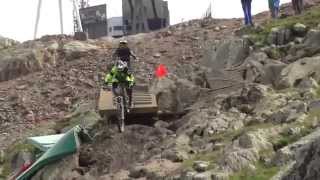 preview picture of video 'MEGAVALANCHE Alpe d'Huez 2014'