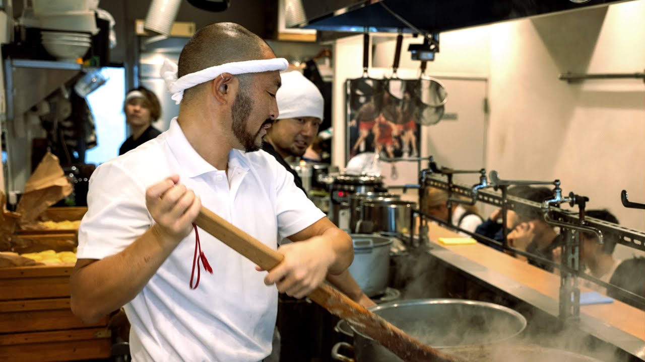 お金儲けだったらコレやってねぇっす。家系ラーメンに取り憑かれたコワモテ店主に密着！（武虎家/尾山台店）