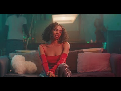 Celine Love - LIKE YOU LIKE THAT prod. TR33 (Official Music Video)