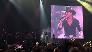 Tim McGraw - "Truck Yeah" At Mohegan Sun Arena, PA
