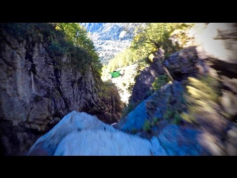 Sebastian Alvarez | Wingsuit Terrain Flight | The "Old Man Line".