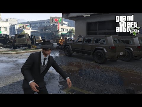 GTA 5 | Moments on The Train, Traffic Jam & First Time Flying A Helicopter