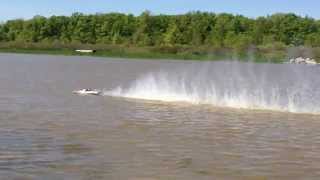 preview picture of video 'Twin Gas RC Boat - Mike M @ Beamsville'