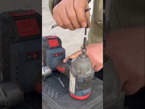 Bosch GDS 18V-1000 cordless impact wrench, a high-torque tool designed for heavy-duty tasks #shorts