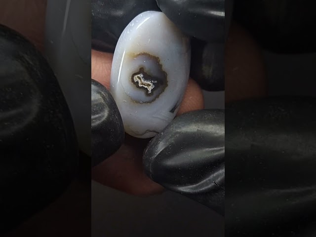 حجر عقيق جزع طبيعي