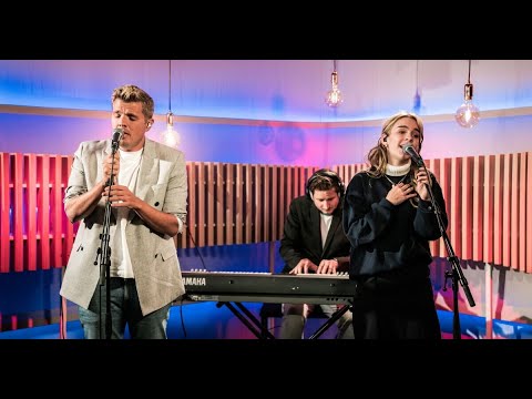Jaap Reesema & Pommelien Thijs - Nu Wij Niet Meer Praten LIVE met Lyrics