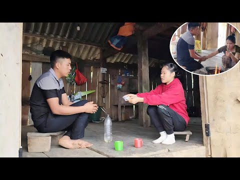 Thảo came to return the money she owed Phương. Phương begged his wife for forgiveness.